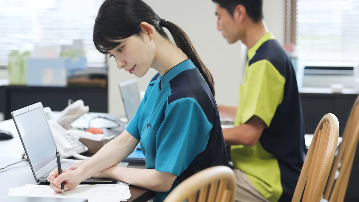 外国人材の受入れにかかる費用の相場と内訳
